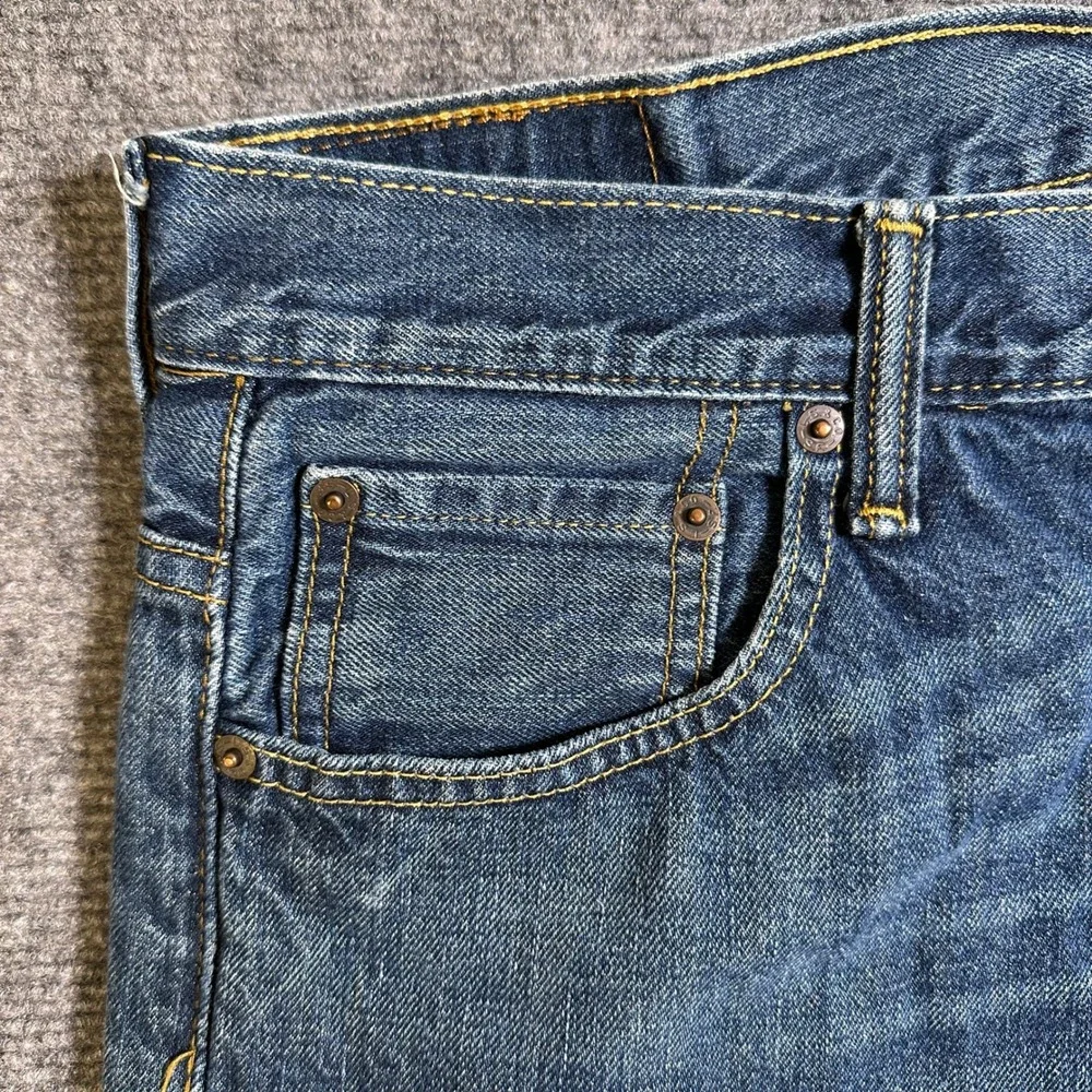 Levi Strauss 569 Loose Straight Leg Jeans Mens 35x34 Medium Wash Blue Denim
